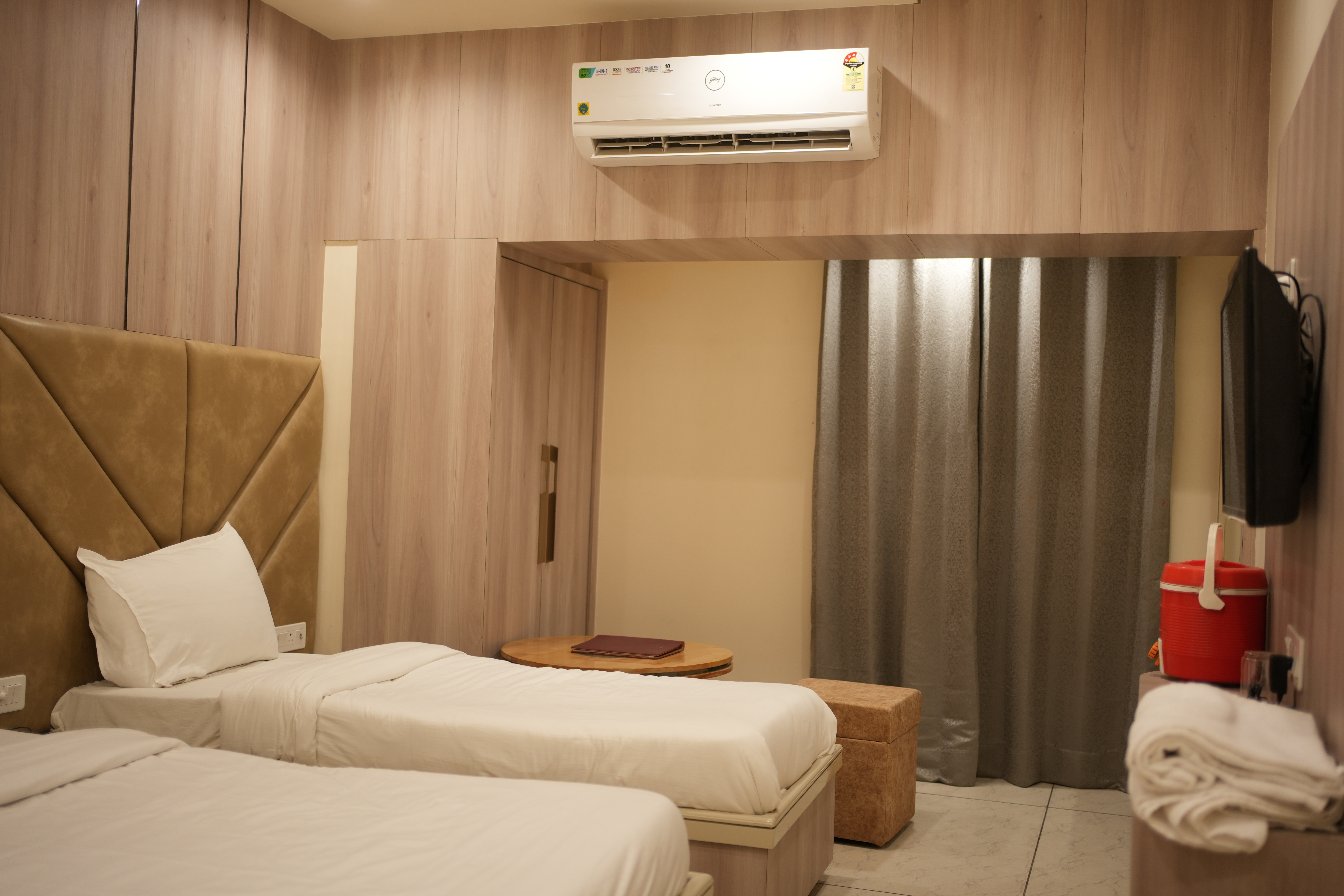 Jai Palace  Hotel About Us